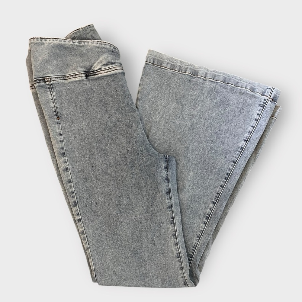 We The Free by Free People Crossover Waist Jeans — Size 32